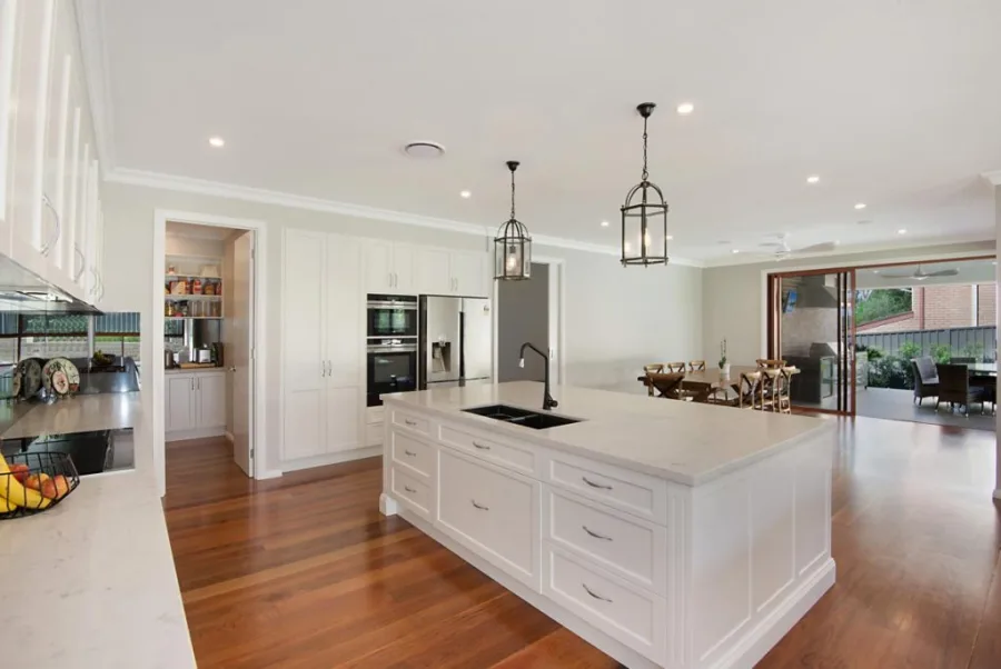 Hamptons Family Home — image 2